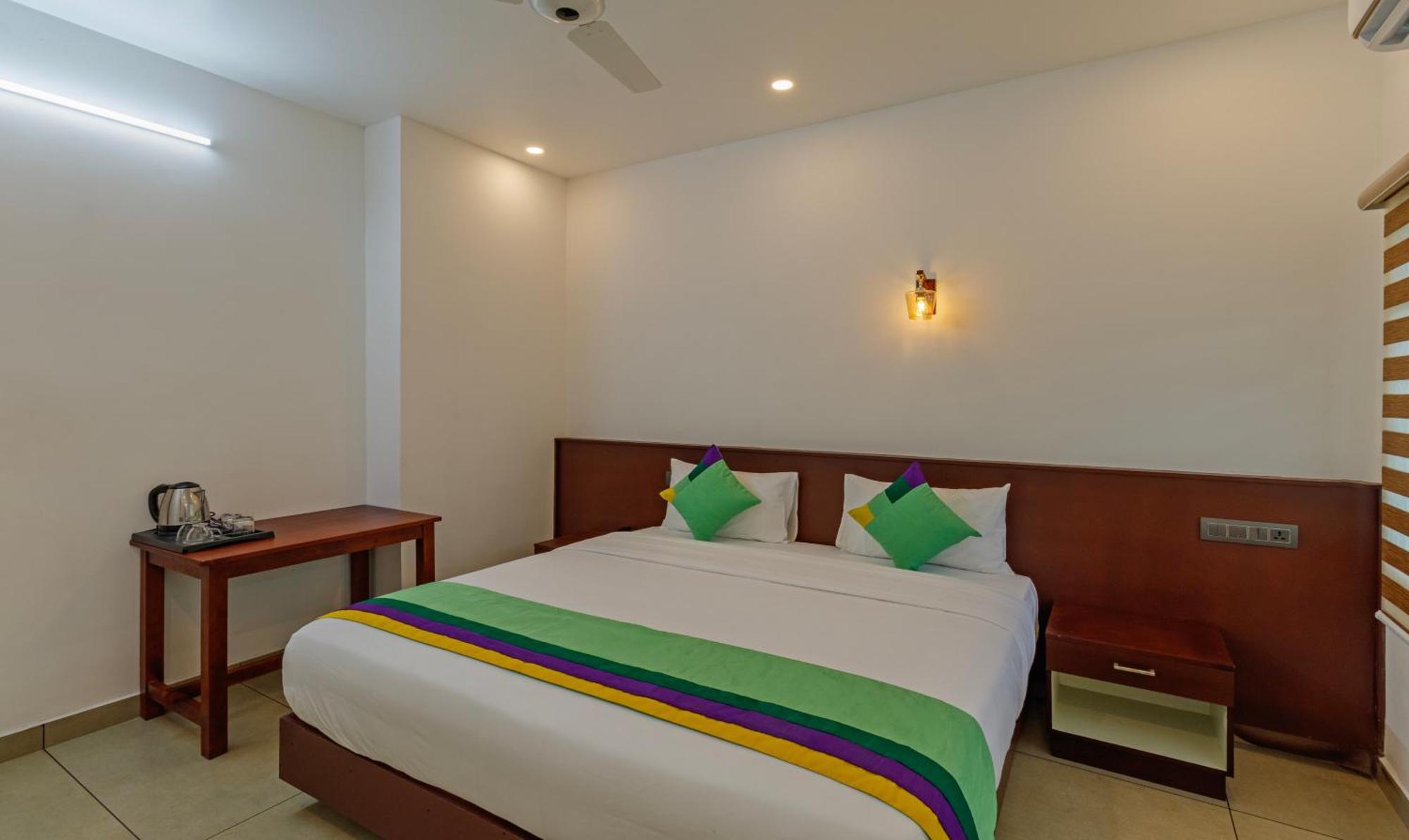 Treebo Amigos Residency Cochin Airport Hotel Kochi Buitenkant foto